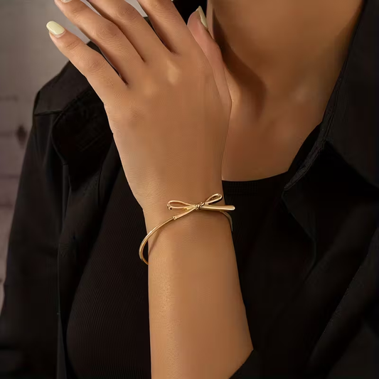 Golden Bow Bracelet